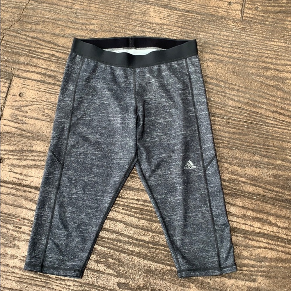 Cropped Adidas Techfit Gray Wash Leggings